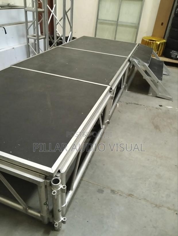 Platform, Stage, Raised Dias, Podium for Hire - thumbnail 5