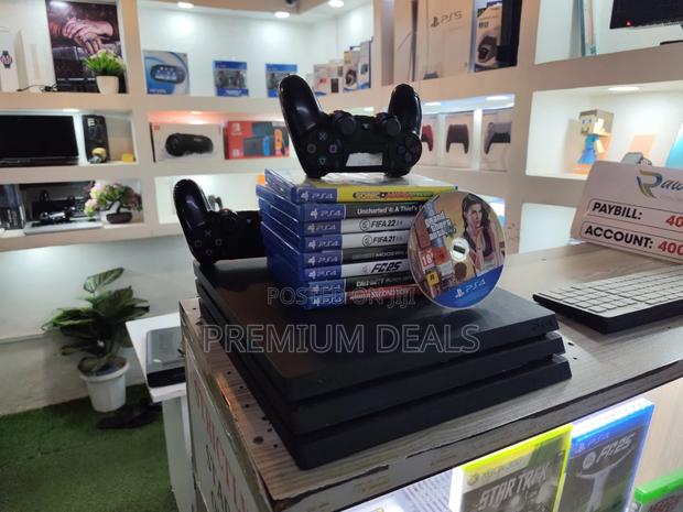  Playstation4 Pro 1tb With 17games.