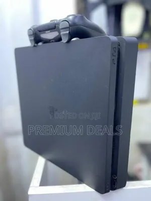 Asian Used Ps4 Slim Chipped With 10games.