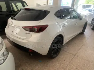 Mazda Axela 2015 White