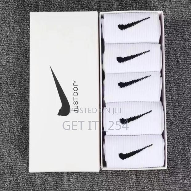 *5pairs Tube Nike Cotton Socks Pack*

♦ Size: Free Size  
* - thumbnail 2