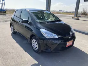Toyota Vitz 1.0 FWD 5dr 2018 Black