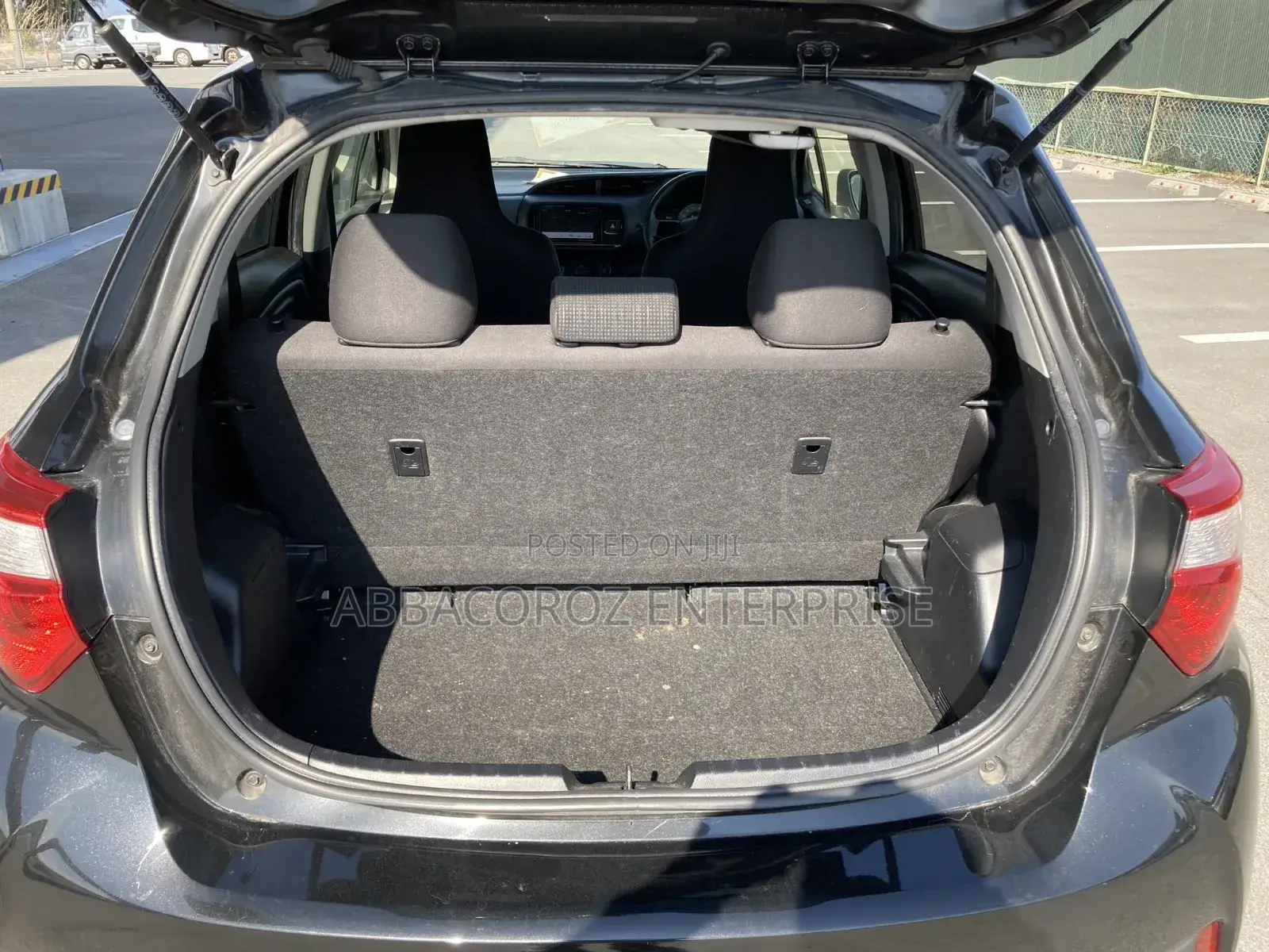 Toyota Vitz 1.0 FWD 5dr 2018 Black