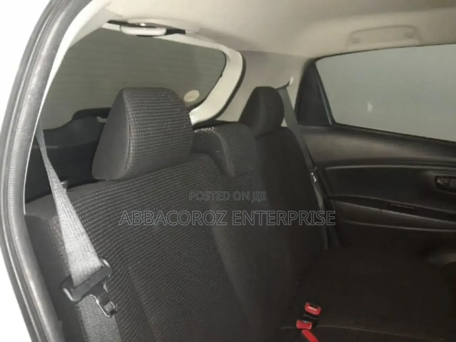Toyota Vitz 1.0 FWD 5dr 2018 Pearl