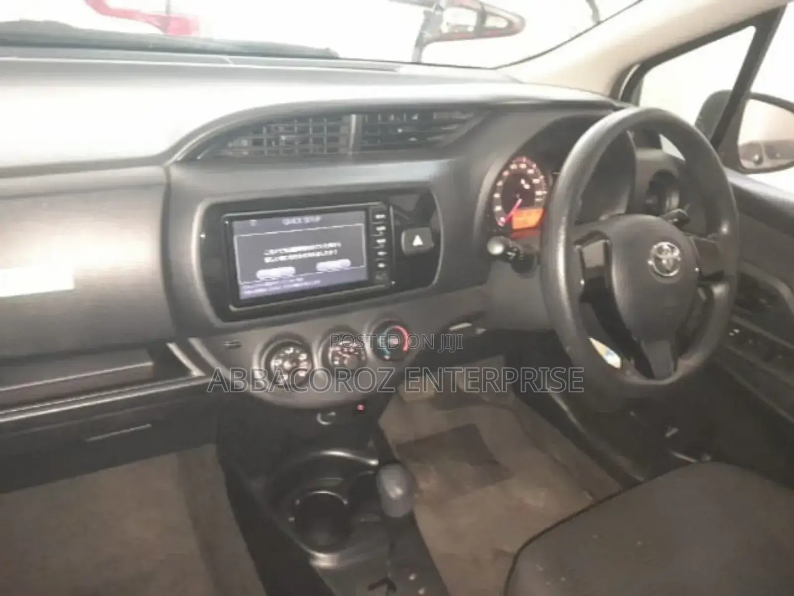 Toyota Vitz 1.0 FWD 5dr 2018 Pearl