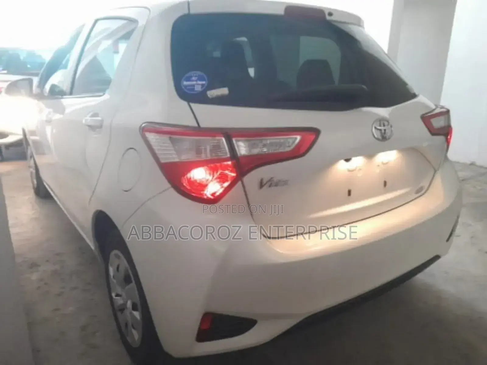 Toyota Vitz 1.0 FWD 5dr 2018 Pearl
