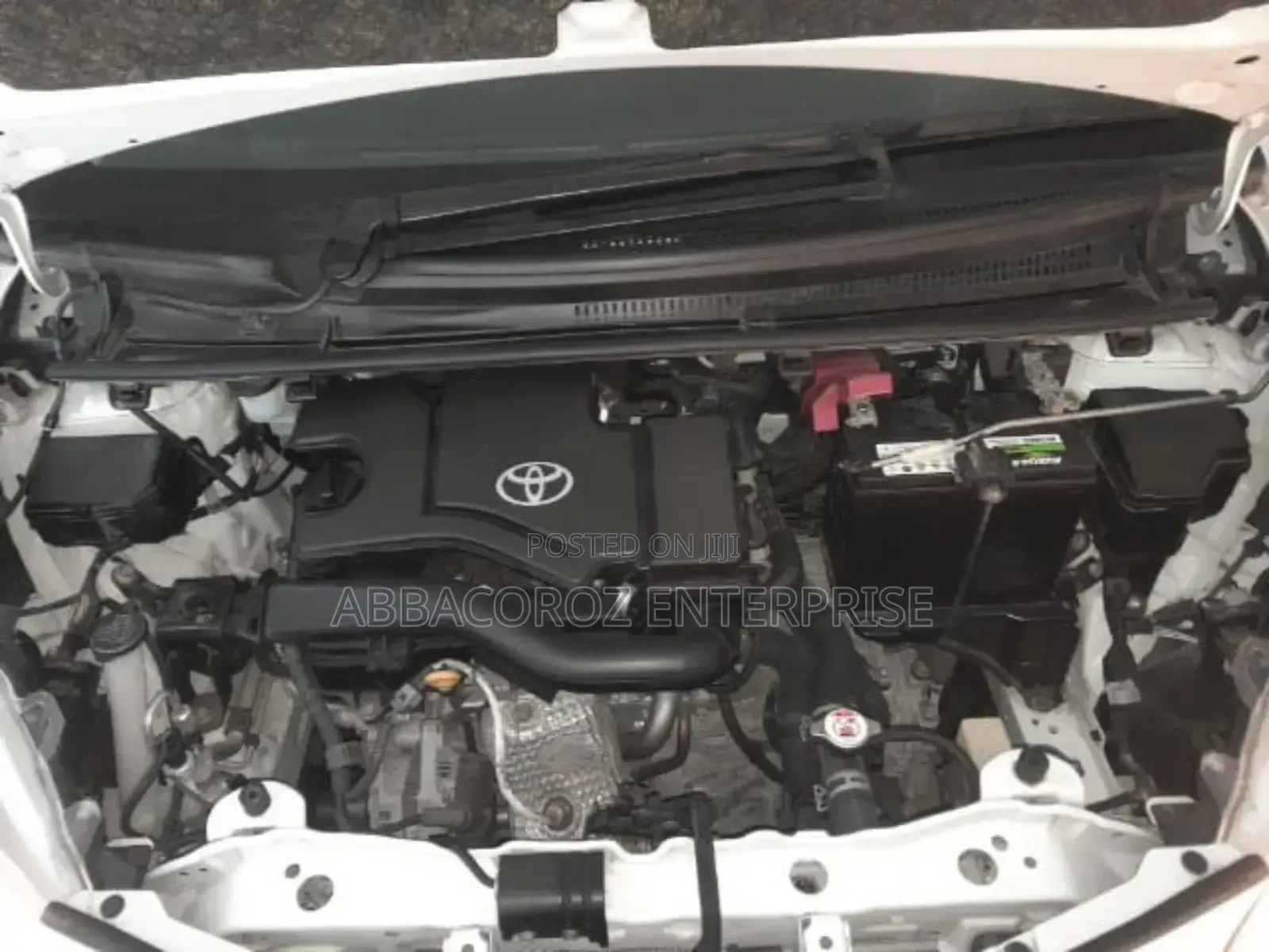 Toyota Vitz 1.0 FWD 5dr 2018 Pearl