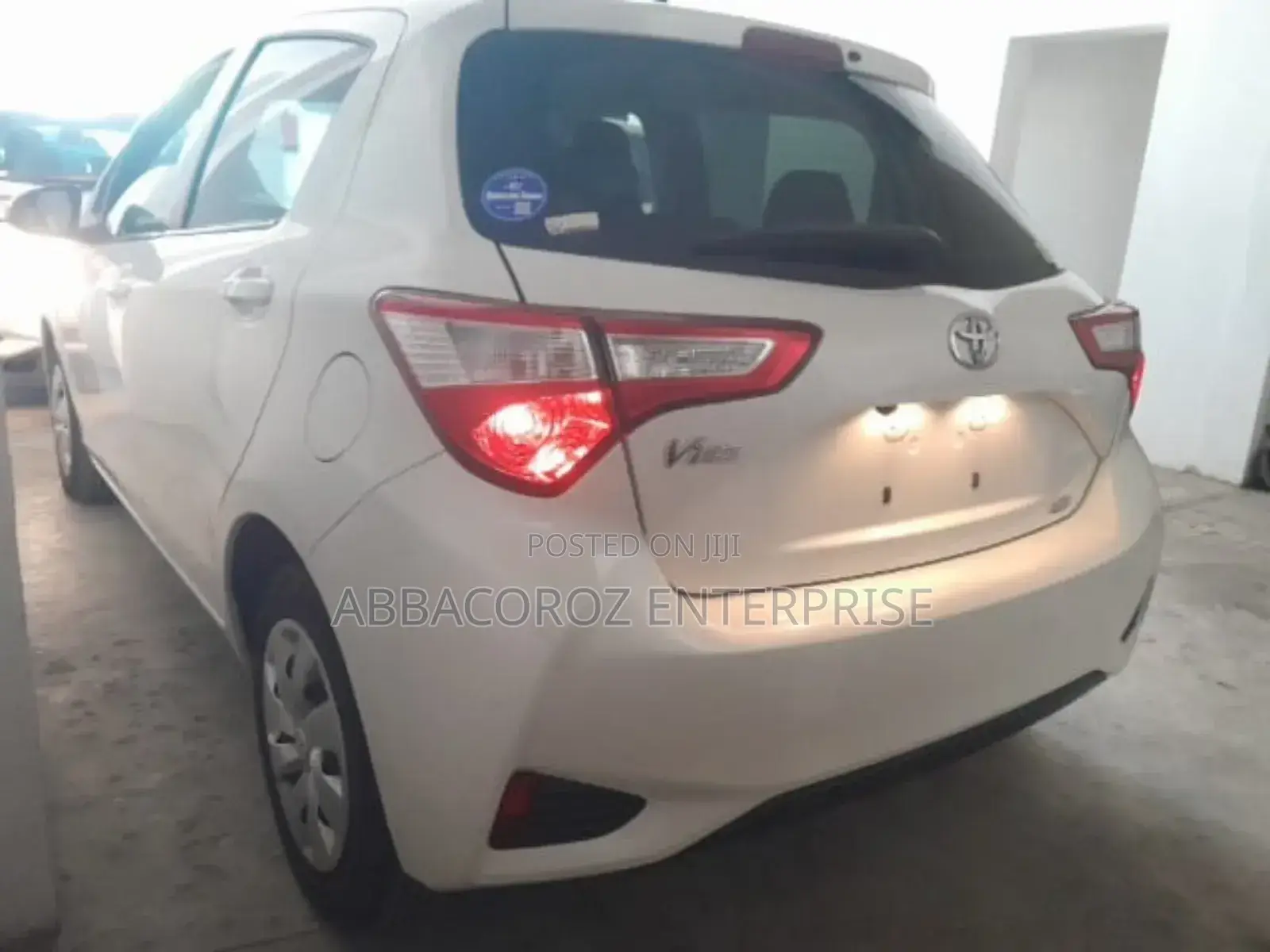 Toyota Vitz 1.0 FWD 5dr 2018 Pearl