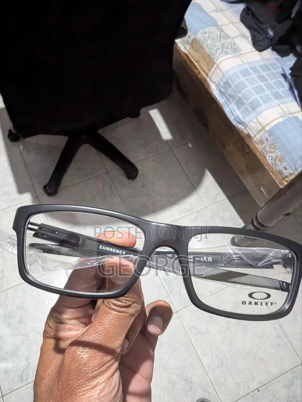 Oakley Currency Frames - main view