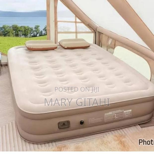Self Inflatable Bed +2 Inflatable Pillows - main view