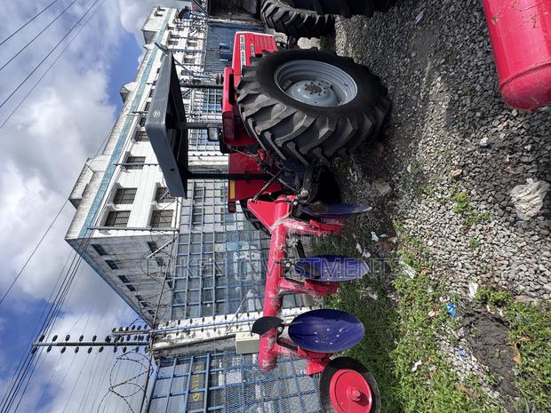 Farm Tractors Massey Ferguson - thumbnail 11