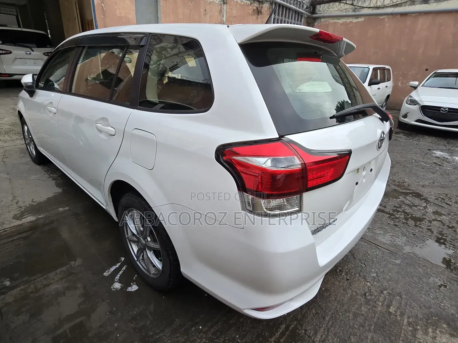 Toyota Corolla Fielder 1.5 Petrol FWD 2018 White