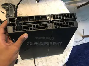 Standard Ps4 and 2 Pads Console Ps4