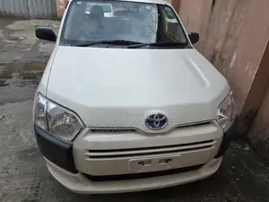 Toyota Probox 1.5 Hybrid DX 2019 White