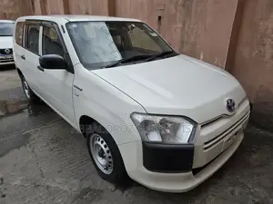 Toyota Probox 1.5 Hybrid DX 2019 White