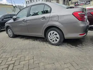 Toyota Axio 1.5 G 2WD 2018 Gold