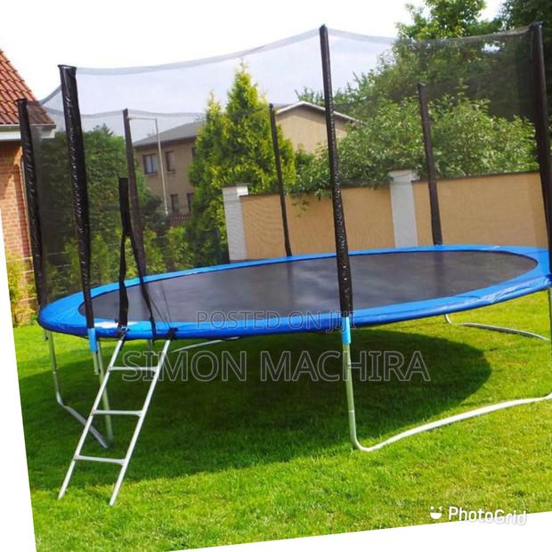 8ft Trampoline With Safety Enclosure Net - thumbnail 2