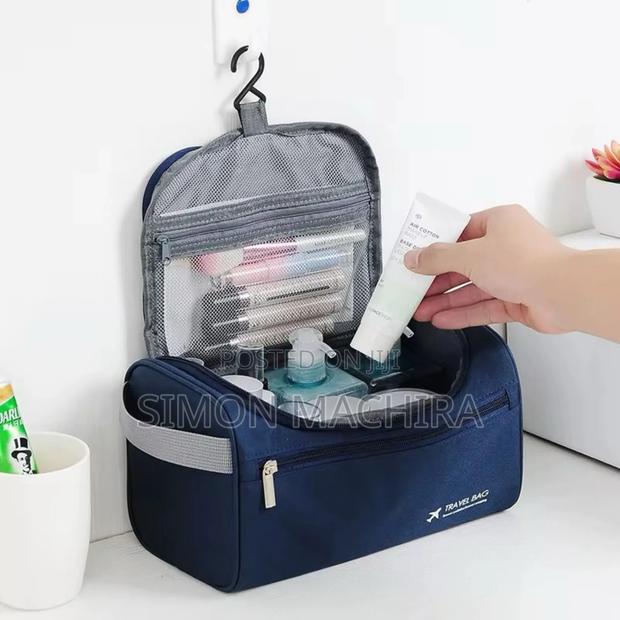 Portable Travel Toiletry Bag - thumbnail 5