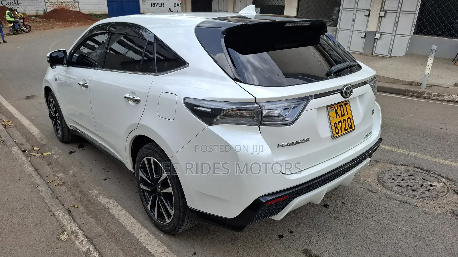 Toyota Harrier 2.0 2018 White