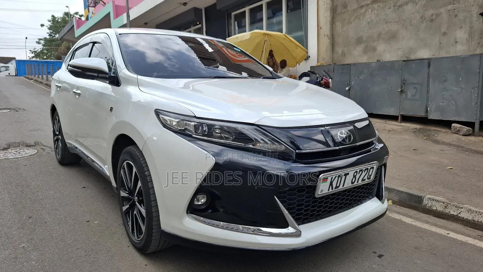 Toyota Harrier 2.0 2018 White