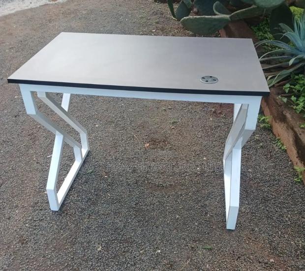 Double Metallic Working Table