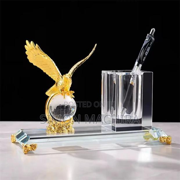 Gold Crystal Pen Holder With Globe - thumbnail 3
