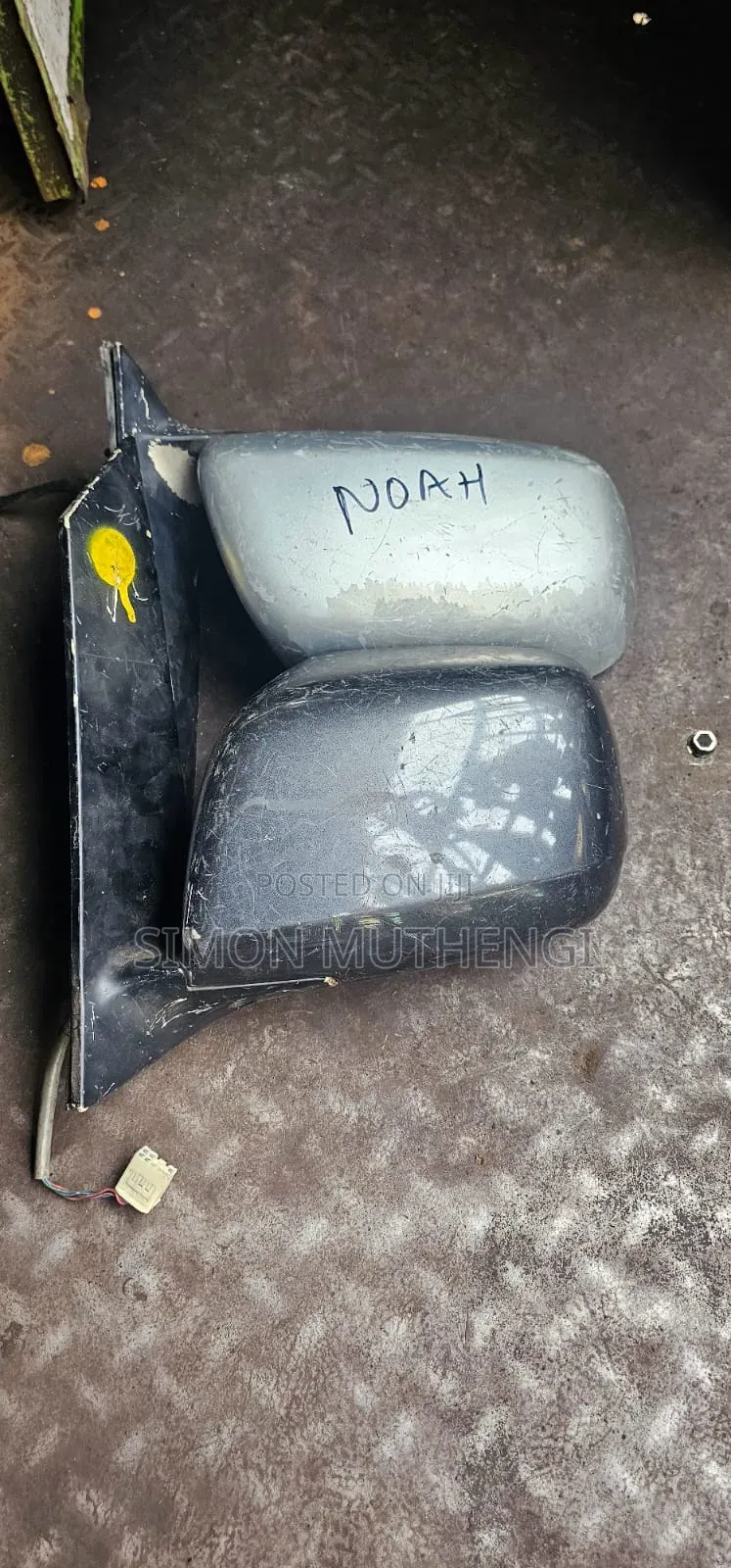 Toyota Noah Old Model Side Mirrors (Price Per Piece)