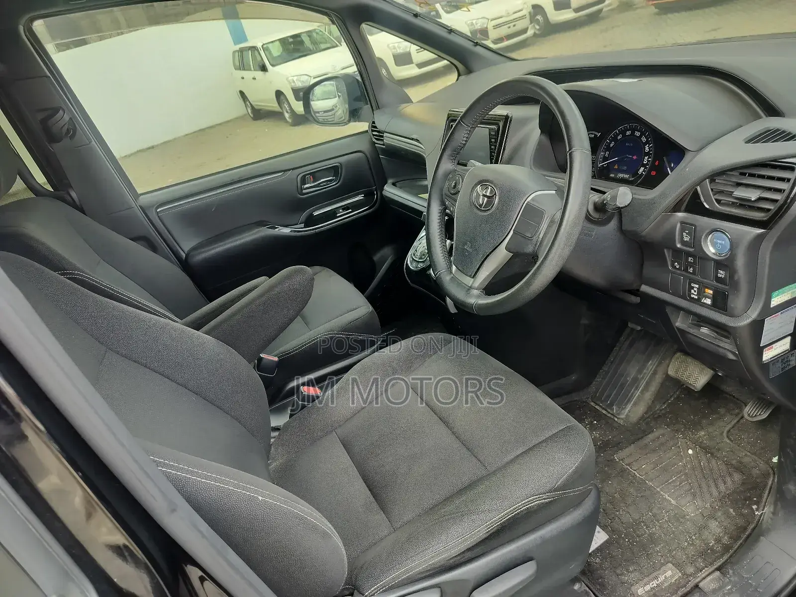 Toyota Esquire 2018 Black