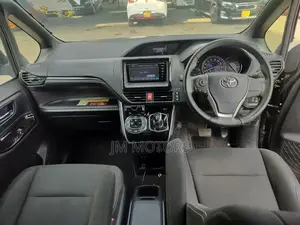 Toyota Esquire 2018 Black