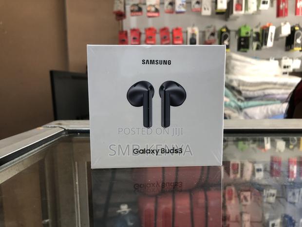 Samsung Galaxy Buds 3 - main view