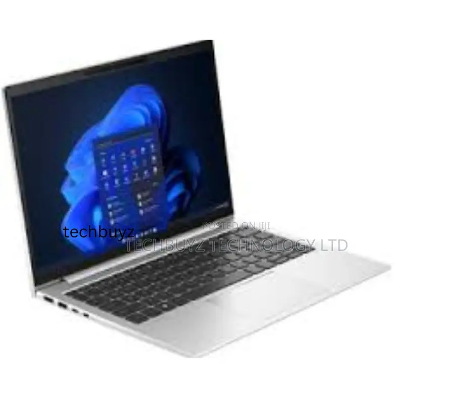 New Laptop HP 250 G10 8GB Intel Core i7 SSD 512GB