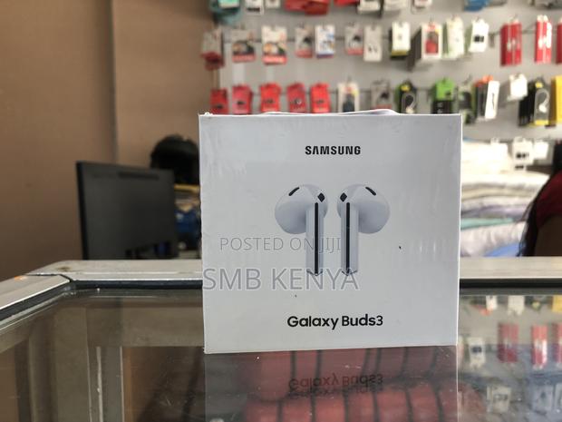New Samsung Buds 3 - main view