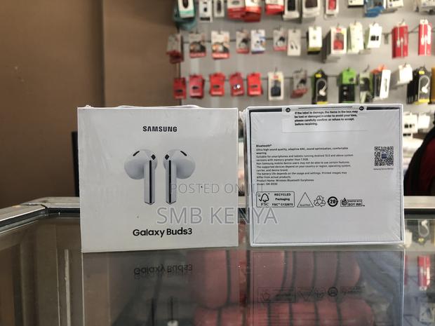 Samsung Buds 3 - main view