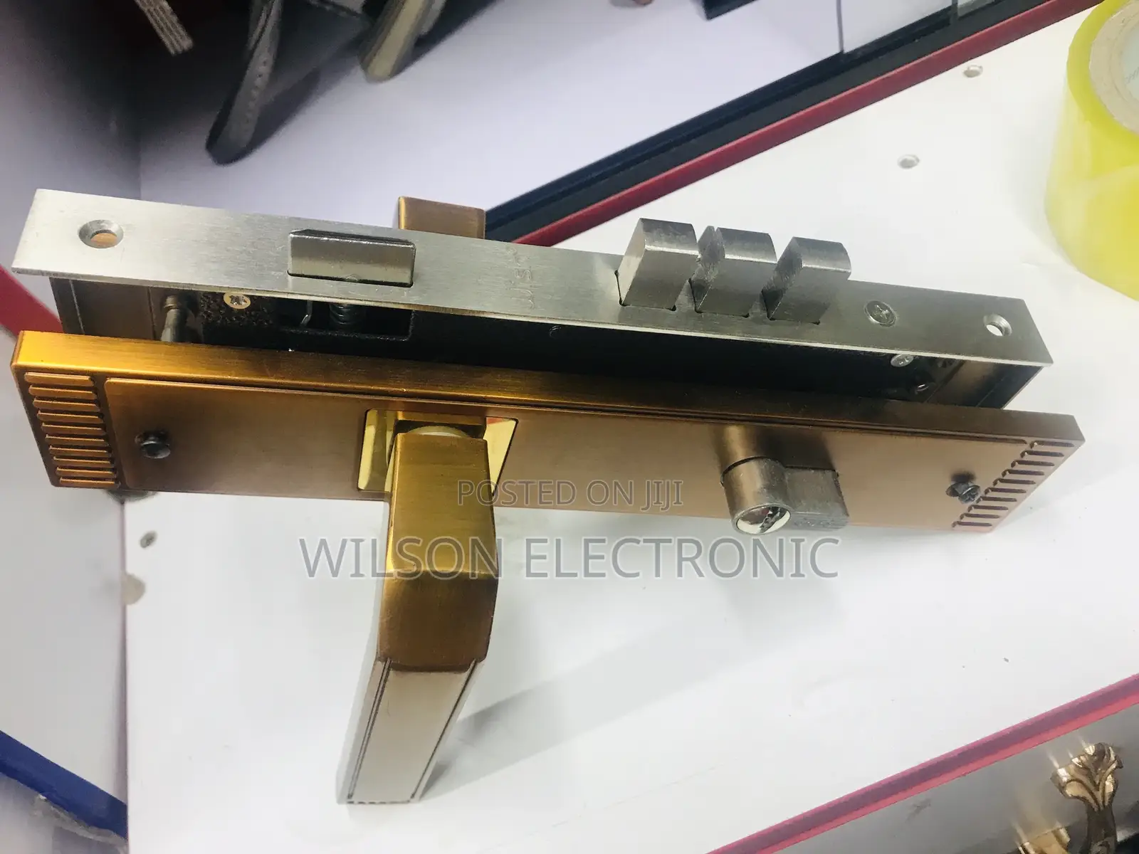 3 Pin Heavy Duty Door Lock. Metallic/Wooden Doors