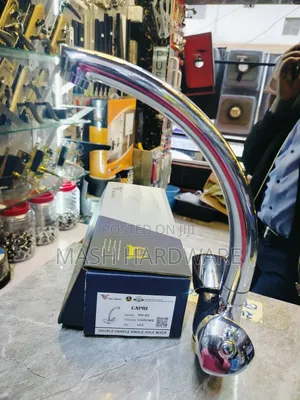 Valdeno Kitchen Mixer (Pillar)