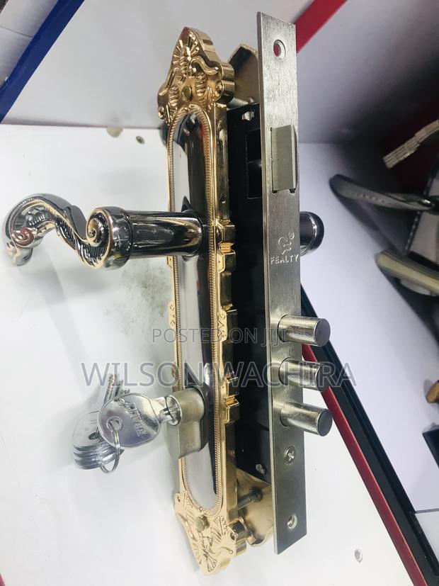 Fealty Door Lock. Metallic/Wooden Doors Lock - main view