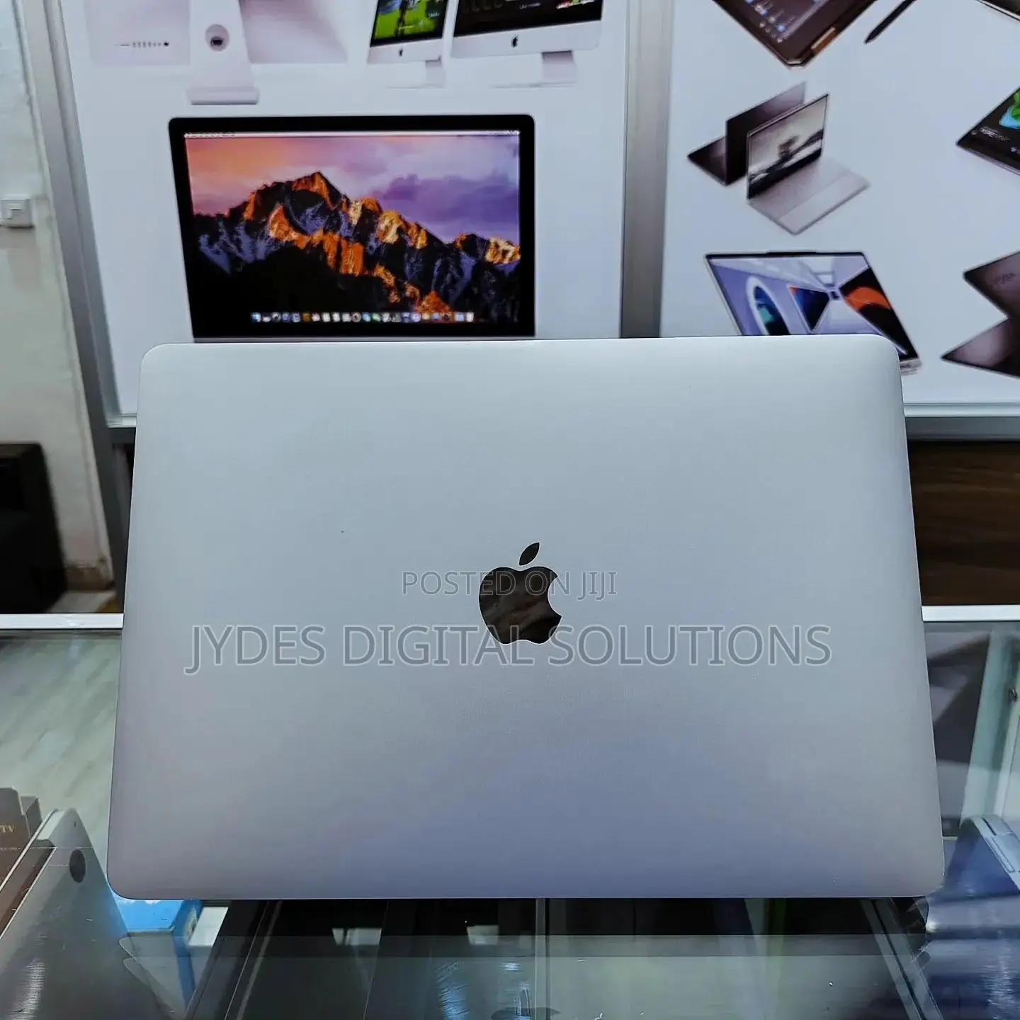 Laptop Apple MacBook Pro 2020 16GB Intel Core i7 SSD 512GB