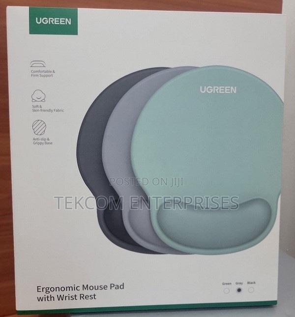 Ugreen Ergonomic Mouse Pad With Wrist Rest - main view