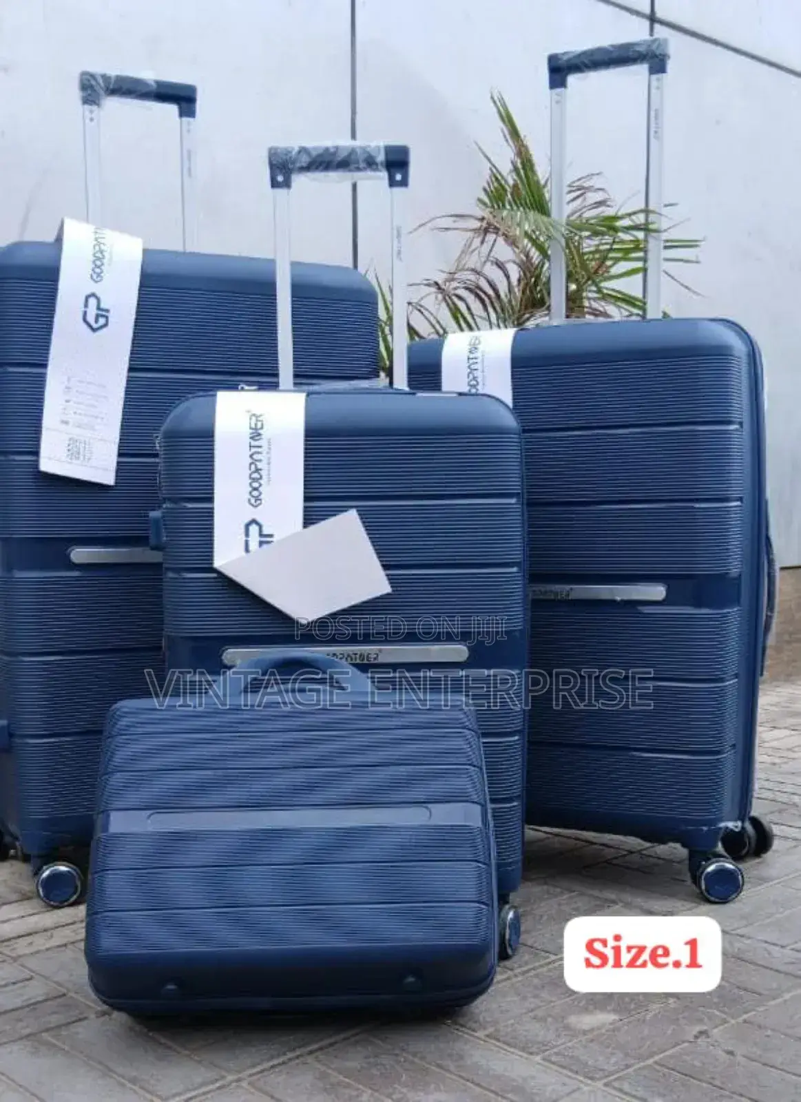 4in1 Luxurious Unbreakable Suitcase