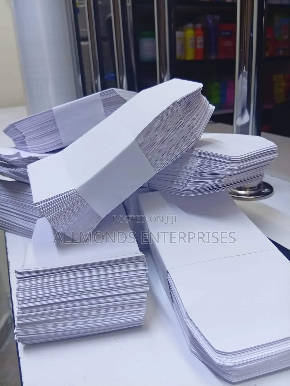 100 Pieces of White Medical Envelopes - Economics