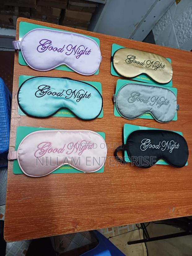 Silk Sleeping Eyemask - thumbnail 4