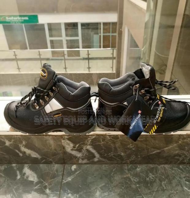 Ultimate Plus Safety Boot With Reinforced Toe And Heel.