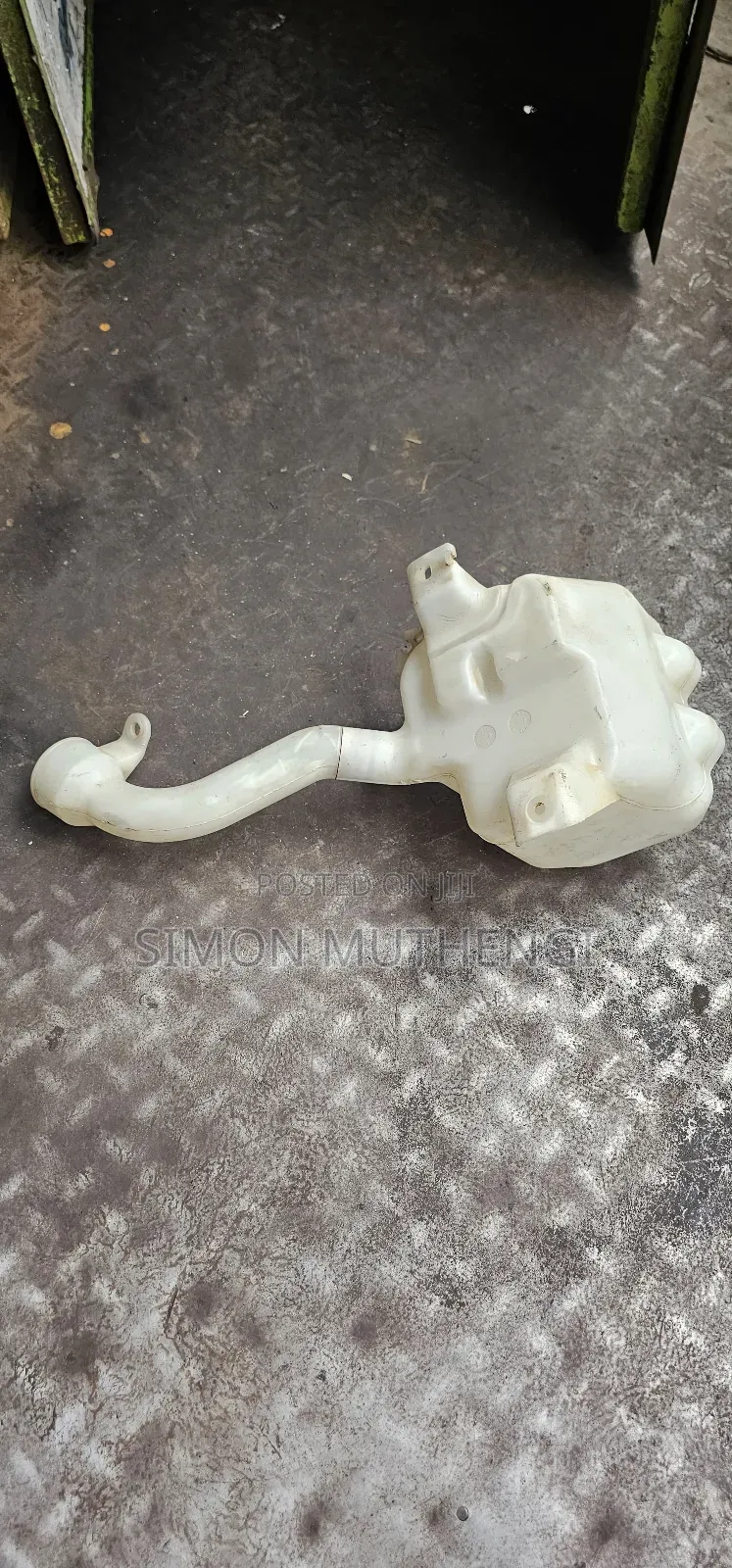 Reliable Windshield Washer Bottle Available
