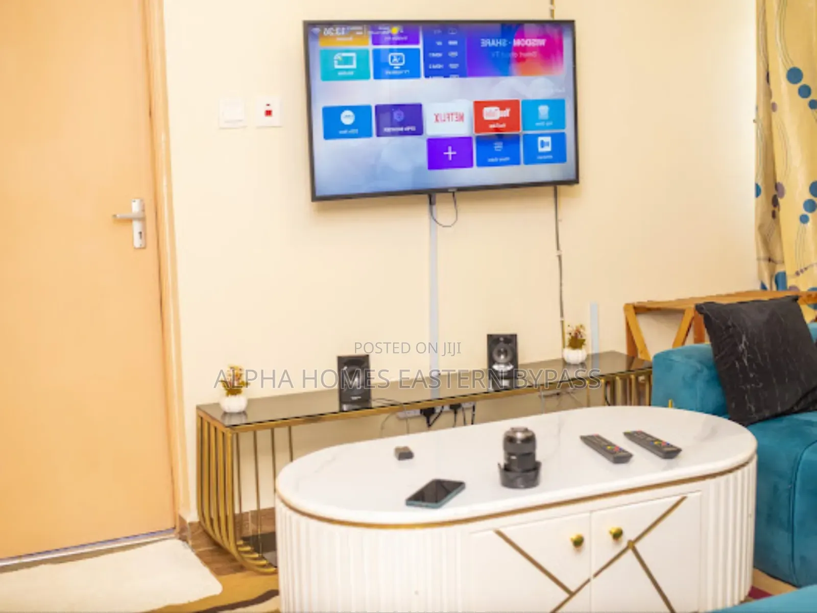 Luxurious Penthouse With Stunning Views Along Eastern Bypass