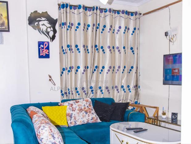 Luxurious Penthouse With Stunning Views Along Eastern Bypass - thumbnail 14