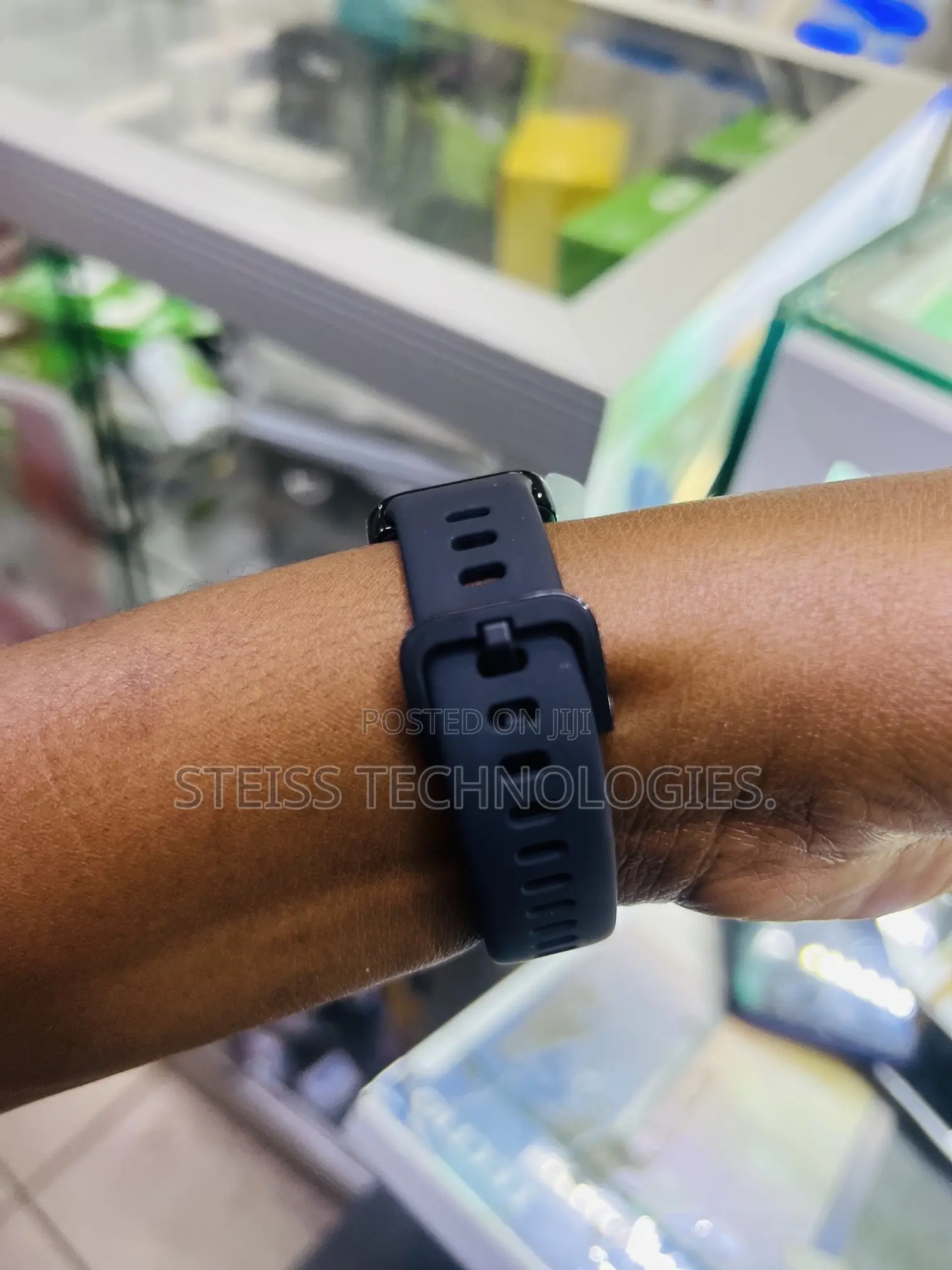 Huawei Band 9 Smartwatch.