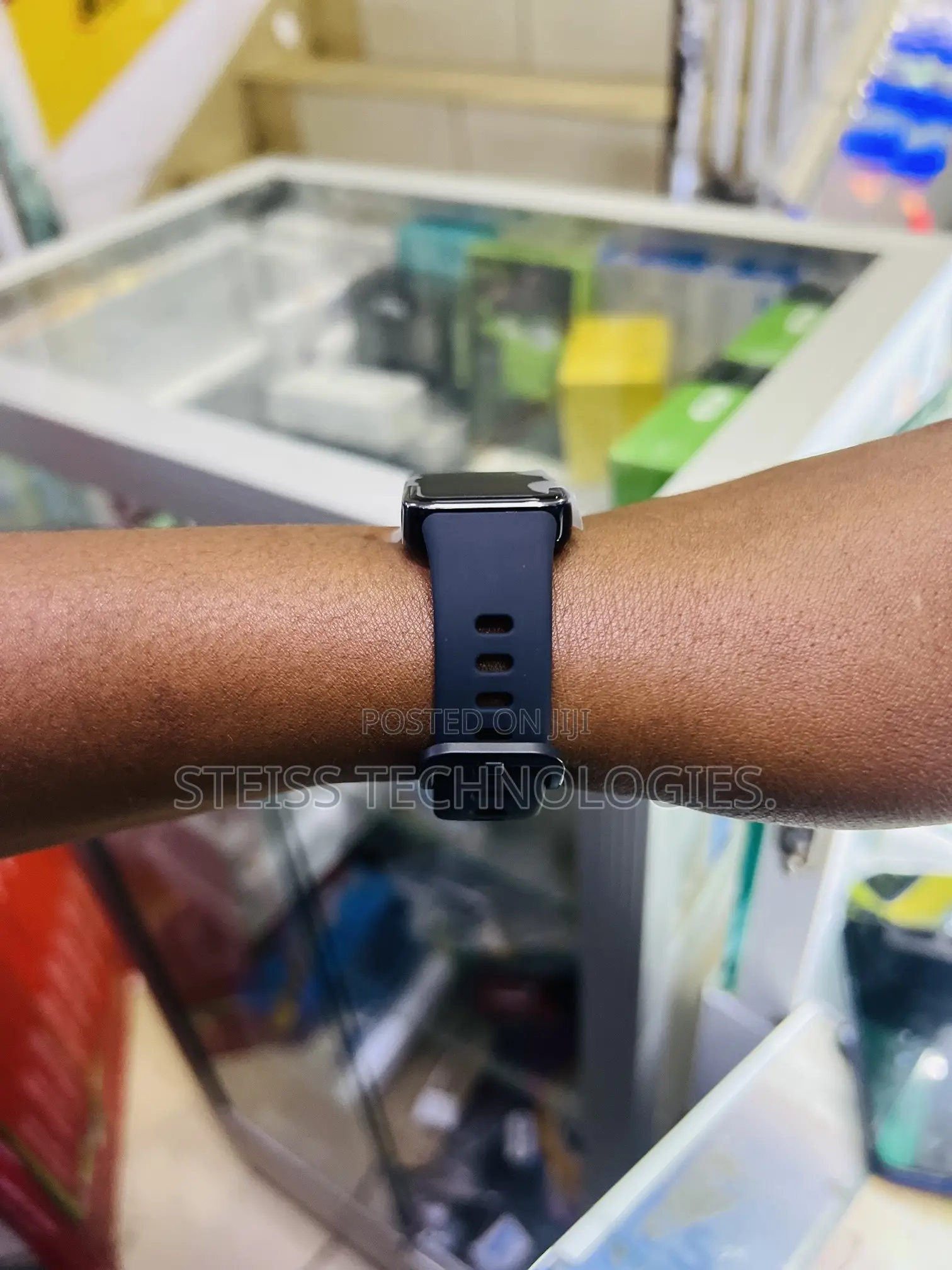 Huawei Band 9 Smartwatch.