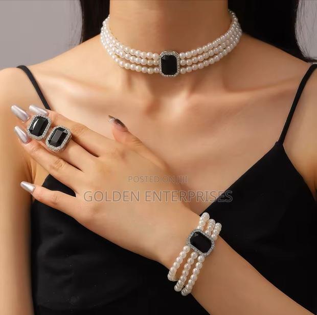 3 Pc Set Multi Layered Pear Necklace Set, Black - main view