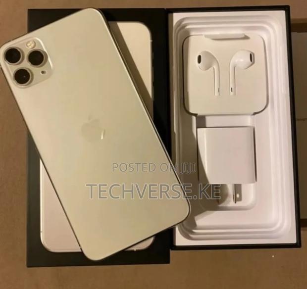 New Apple iPhone 11 Pro Max 256 GB Gold - thumbnail 3