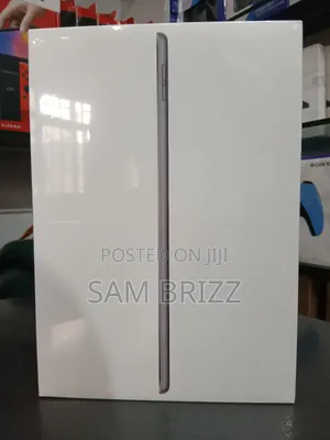 New Apple iPad 10.2 (2021) 64 GB Silver